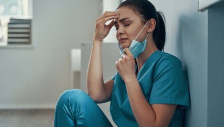 Sağlıkta Her Üç Sağlık Çalışanından İkisi Kadın